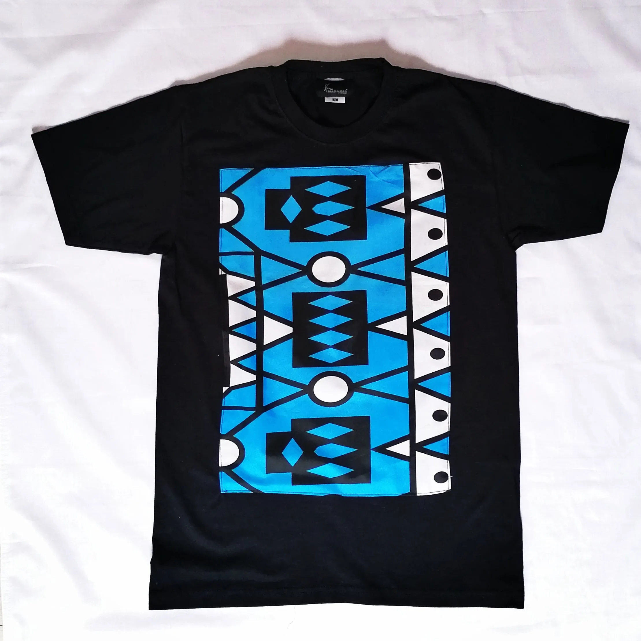 T-shirt in black with blue Samakaka