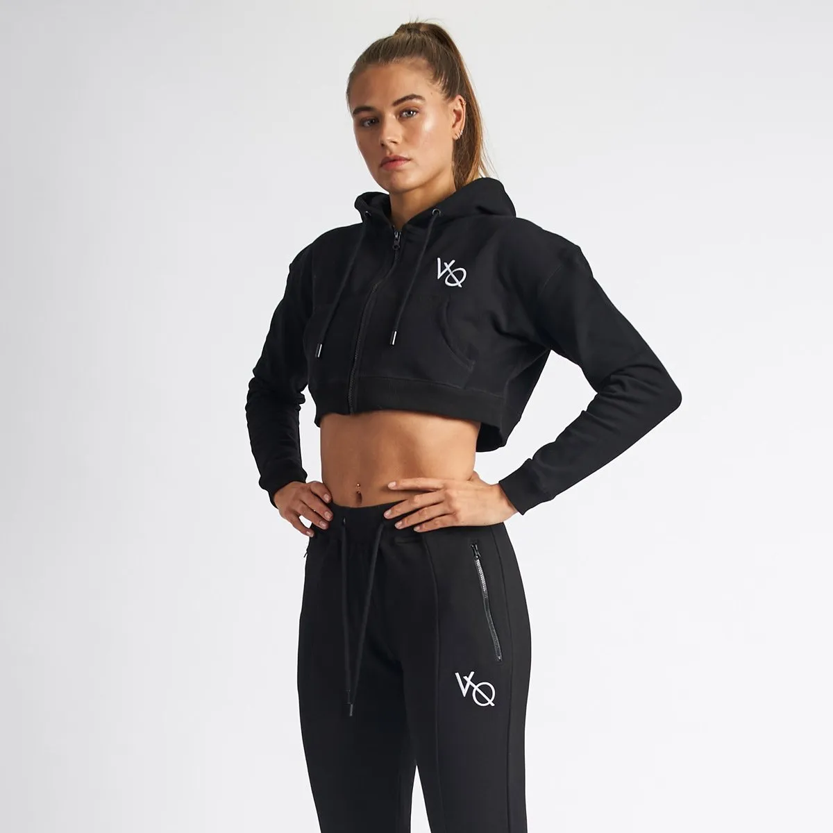 Vanquish Women's Black Essential Cropped Hoodie