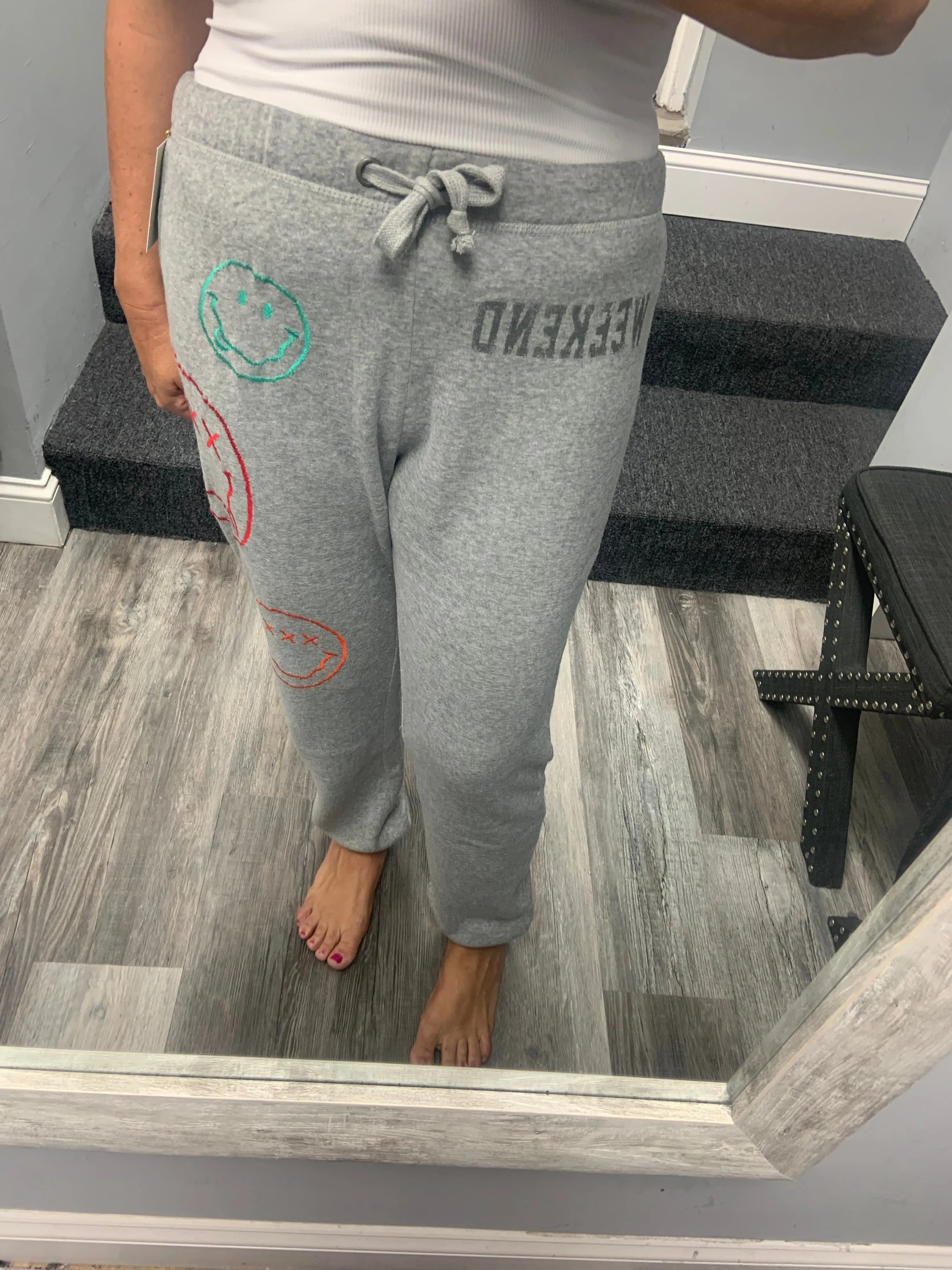 VINTAGE HAVANA HEATHER GREY BURNOUT FLEECE JOGGERS W/ SMILEY EMBROIDERY